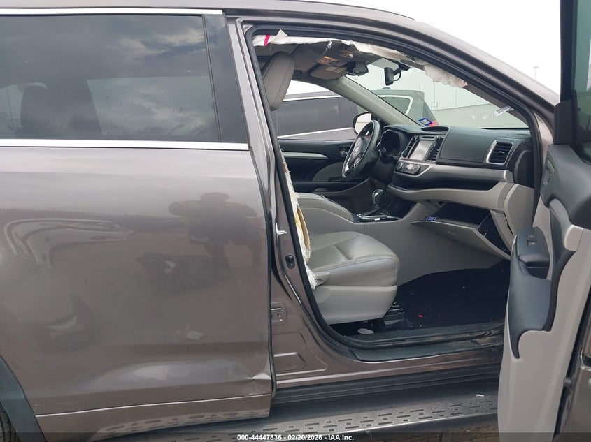 2016 Toyota Highlander Xle V6