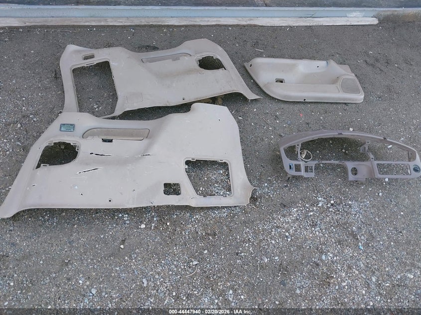 2001 Toyota Sienna Ce VIN: 4T3ZF19C01U385436 Lot: 44447940