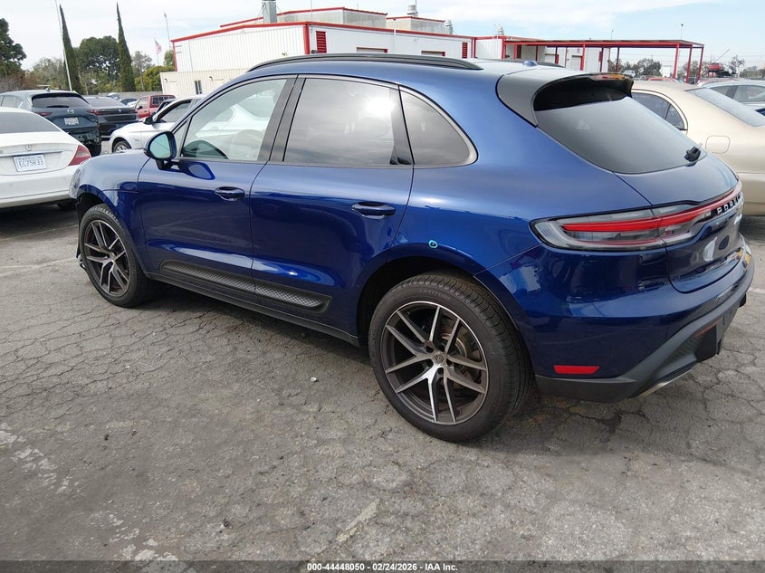 2025 Porsche Macan T