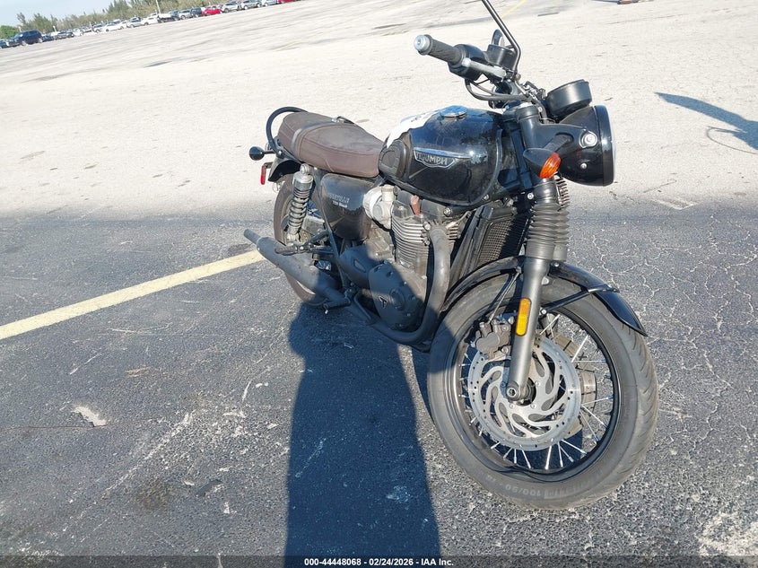 2018 Triumph Motorcycle Bonneville T120/Black