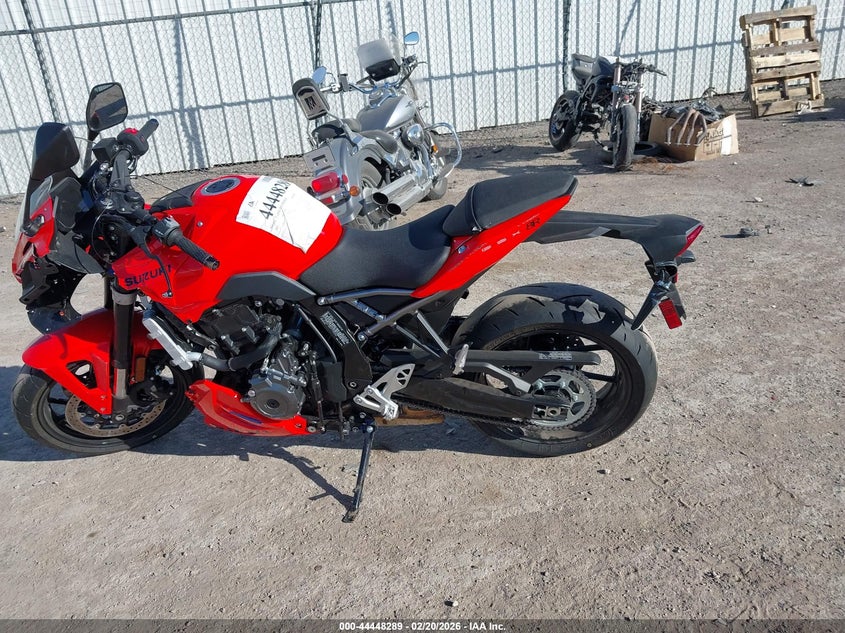 2026 Suzuki Gsx800 F VIN: JS1EM13B3T7100256 Lot: 44448289