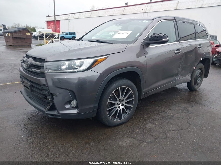 2018 Toyota Highlander Se