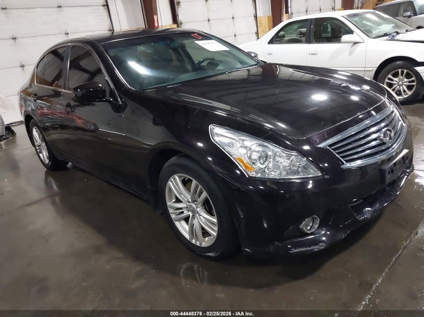 2013 INFINITI G37X