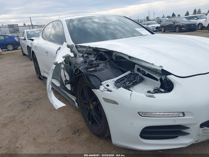 2016 Porsche Panamera 4 VIN: WP0AA2A73GL001984 Lot: 44448391