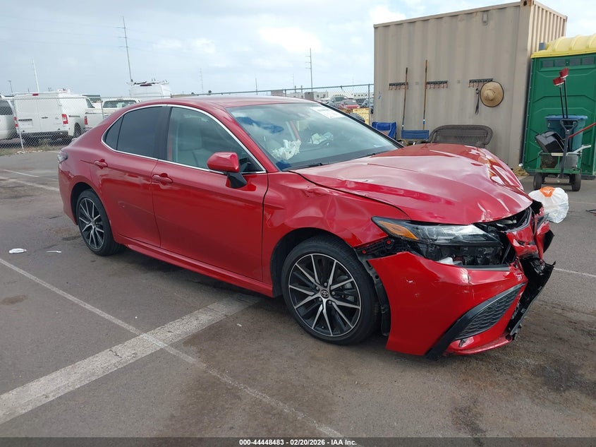 TOYOTA CAMRY SE 2024