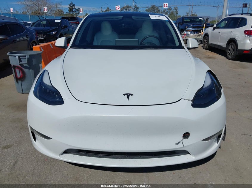 2023 Tesla Model y Performance Dual Motor All-wheel Drive White Lot 111044448602 Vin 7SAYGDEF6PF789854