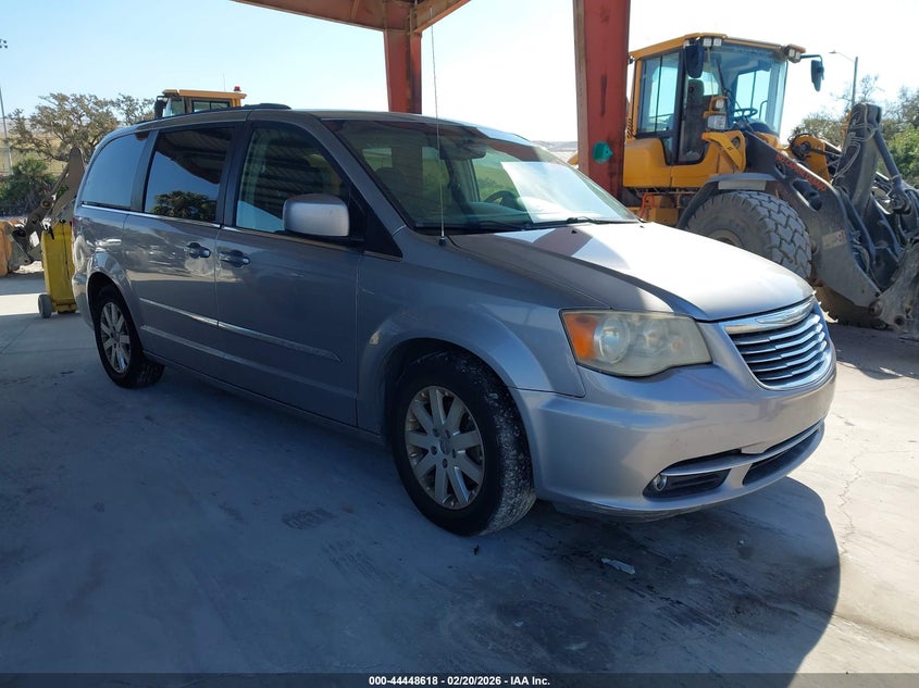 2016 Chrysler Town & Country Touring