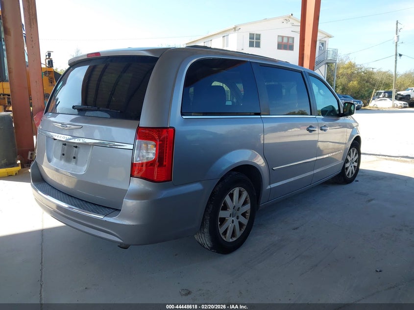 2016 Chrysler Town & Country Touring