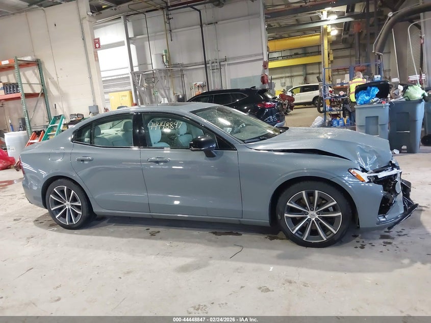 2022 Volvo S60 B5 Black Edition Momentum/B5 Inscription/B5 Momentum VIN: 7JRL12TZ8NG189481 Lot: 44448847