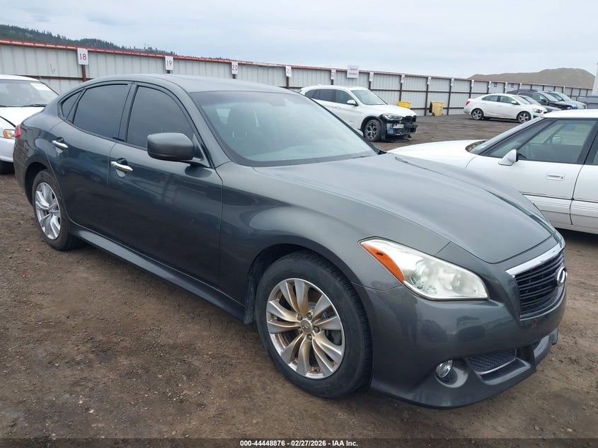2011 Infiniti M56X