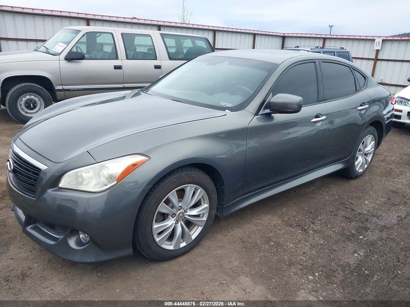 2011 Infiniti M56X