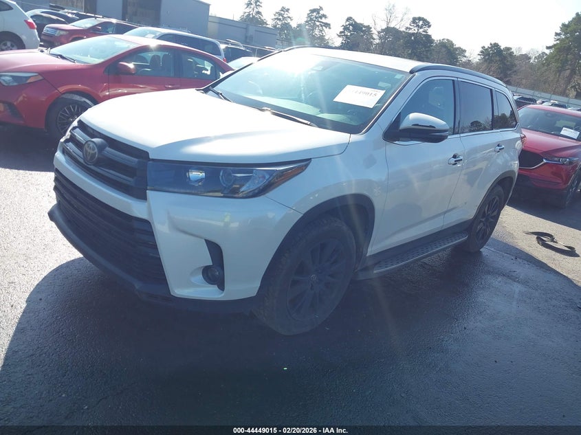 2019 Toyota Highlander Se