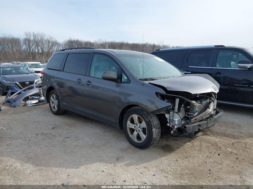 2011 Toyota Sienna Le V6