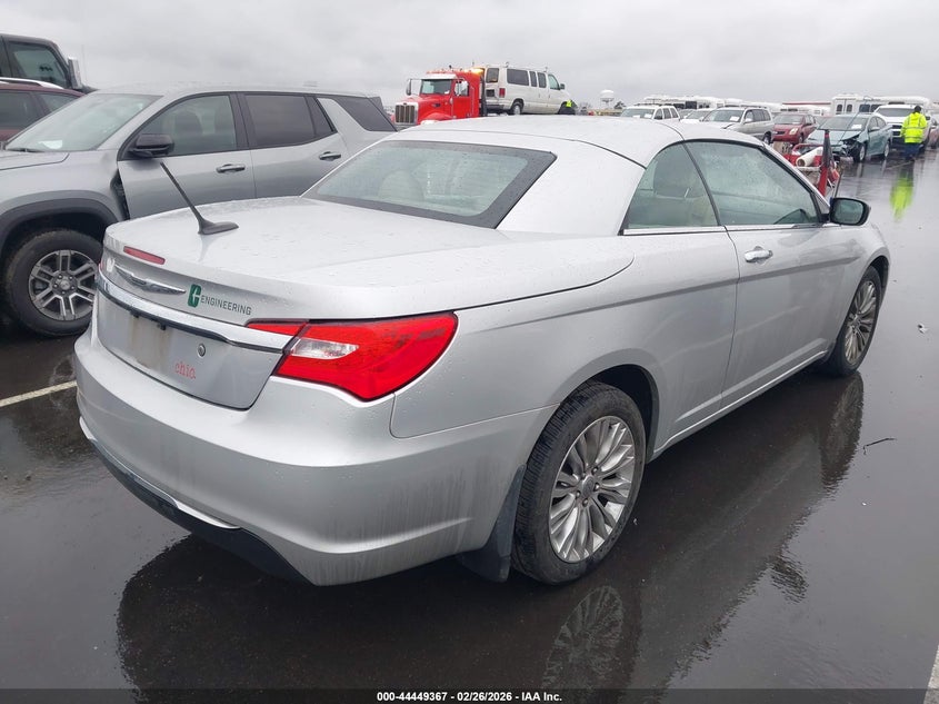 2011 Chrysler 200 Limited
