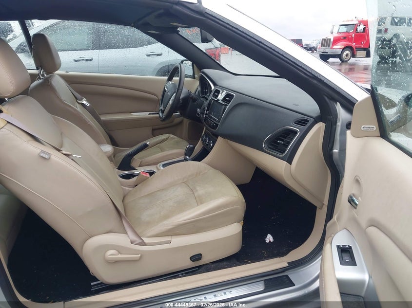 2011 Chrysler 200 Limited