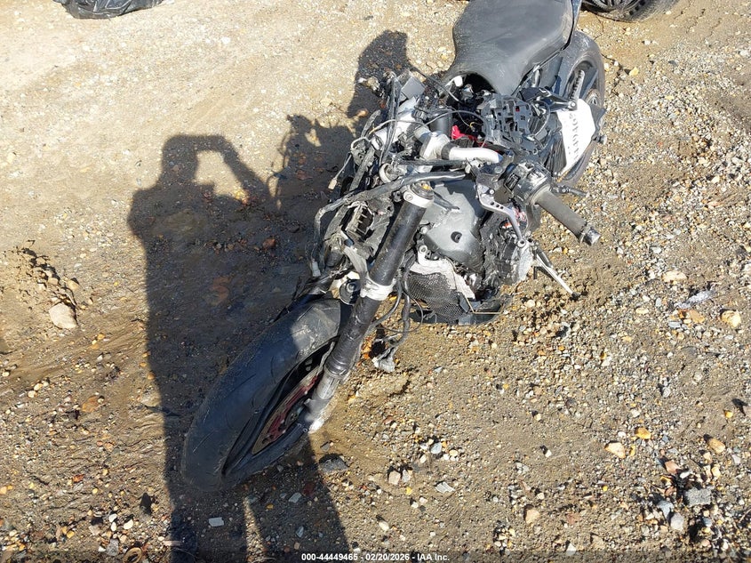 2017 Yamaha Fz10 C VIN: JYARN48Y1HA000097 Lot: 44449465