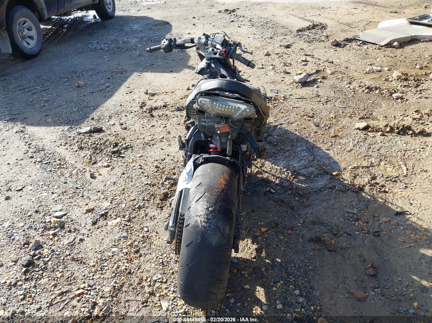 2017 Yamaha Fz10 C VIN: JYARN48Y1HA000097 Lot: 44449465