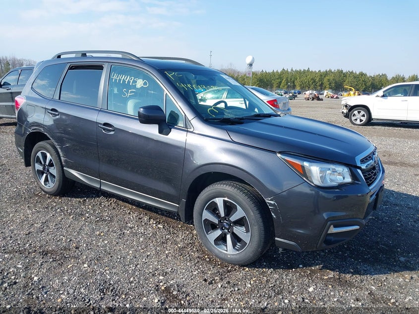 Vin: jf2sjagc6jh578734, lot: 44946245, subaru forester 2.5i premium 2018 img_1
