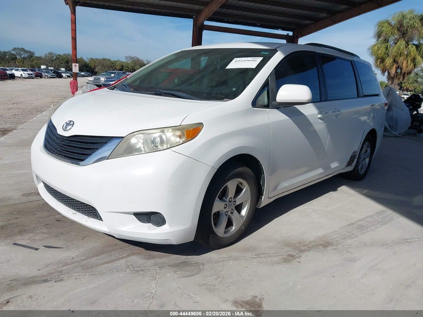 2011 Toyota Sienna Le V6