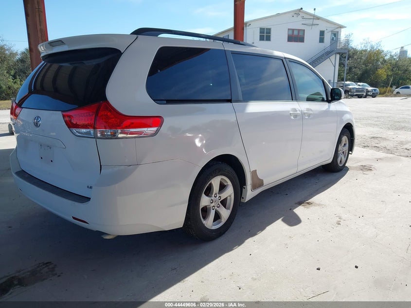 2011 Toyota Sienna Le V6