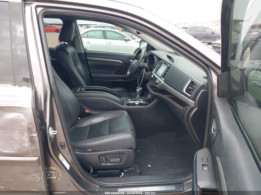 2019 Toyota Highlander Limited Platinum