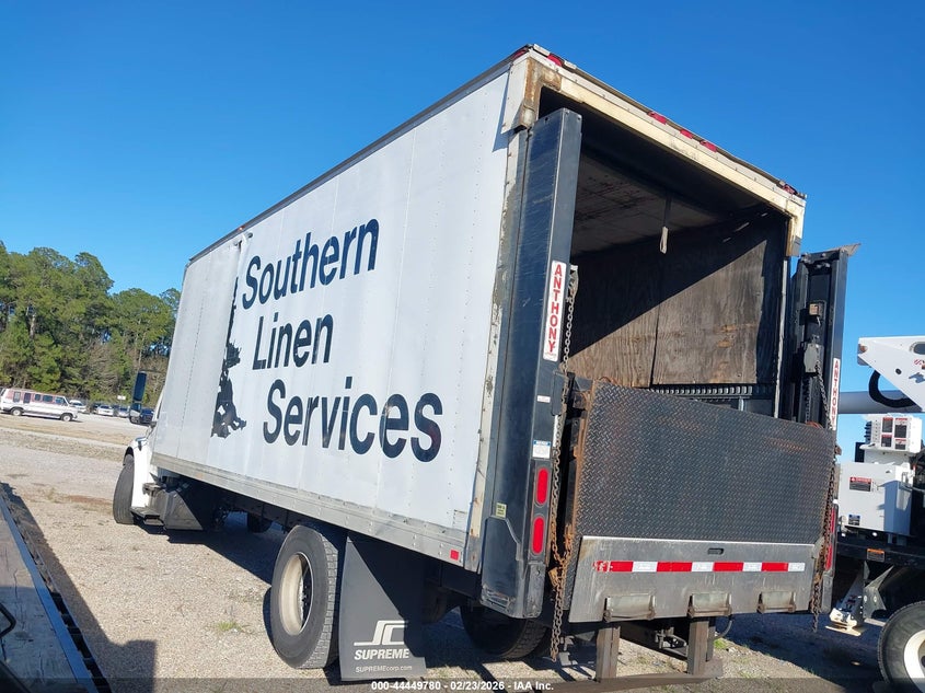 2019 Freightliner M2 106