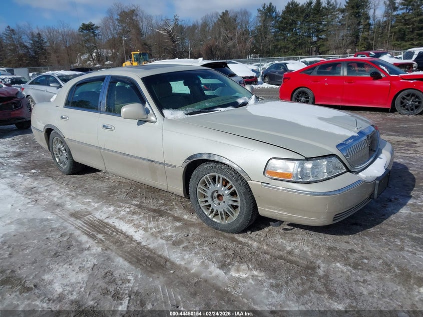 2006 Lincoln Town Car Designer Series