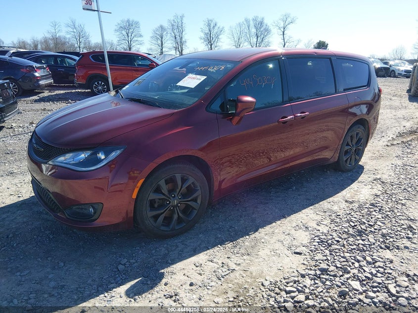 2018 Chrysler Pacifica Touring Plus