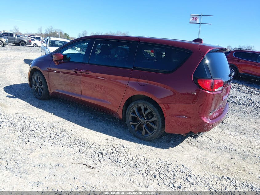 2018 Chrysler Pacifica Touring Plus