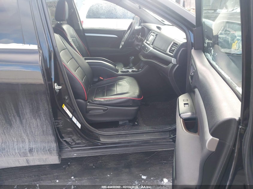 2015 Toyota Highlander Le V6