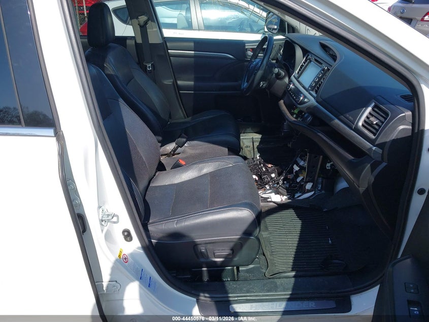 2017 Toyota Highlander Limited Platinum