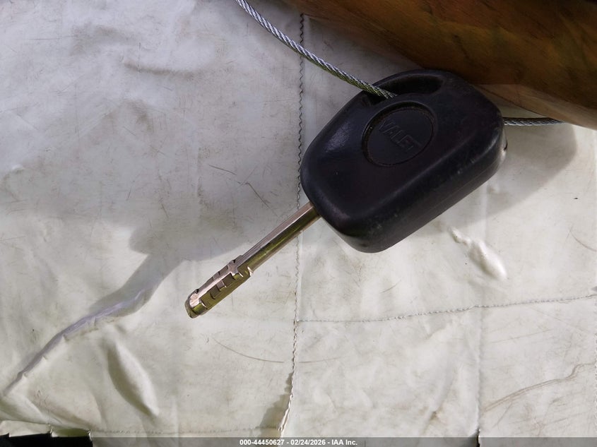 2001 Jaguar S-Type 4.0L V8 VIN: SAJDA01PX1GL93977 Lot: 44450627