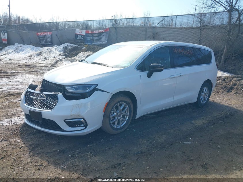 2024 Chrysler Pacifica Touring