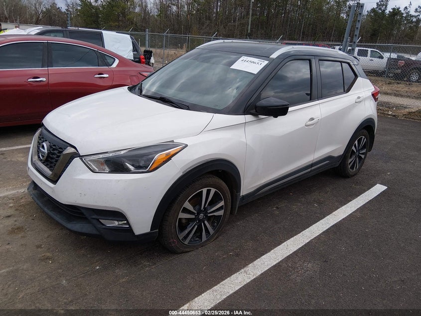 2019 NISSAN KICKS auction photo 2
