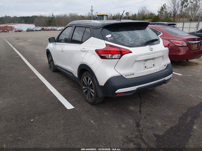 2019 NISSAN KICKS auction photo 3