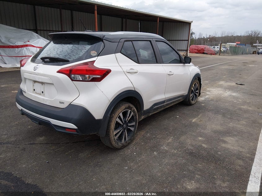 2019 NISSAN KICKS auction photo 4