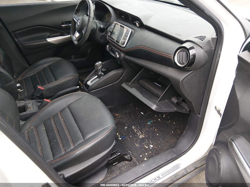 2019 NISSAN KICKS auction photo 5