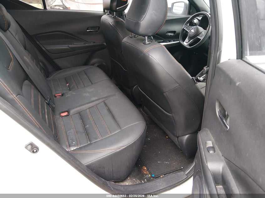 2019 NISSAN KICKS auction photo 8