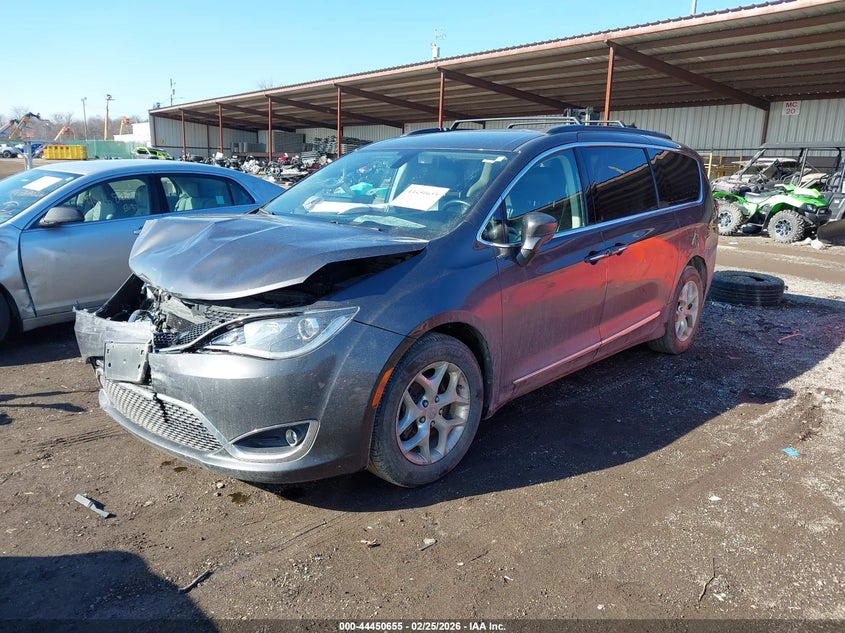 2017 Chrysler Pacifica Touring-L