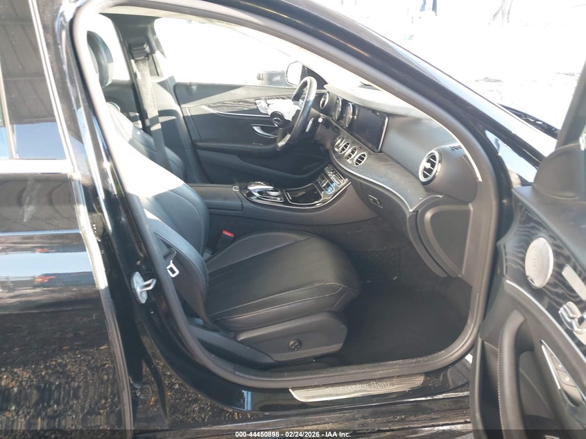 2017 Mercedes-Benz E 300 4Matic