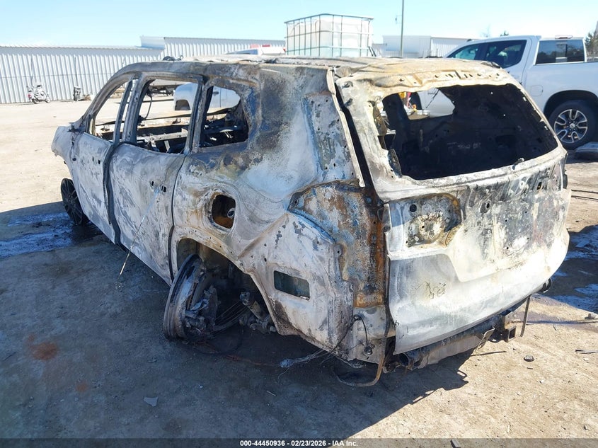 2025 GMC Acadia Fwd Elevation