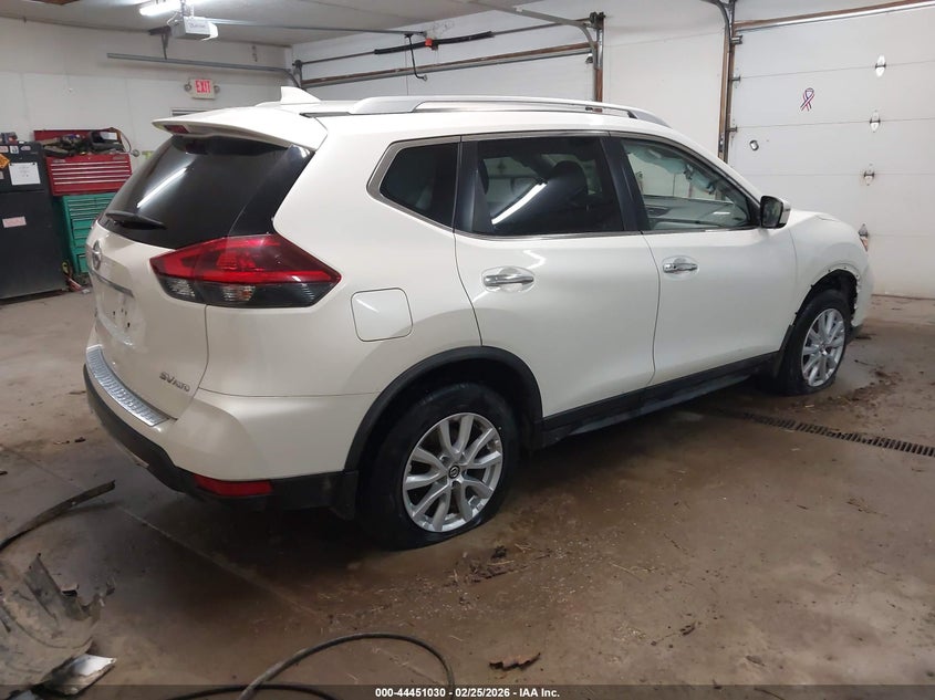 2018 Nissan Rogue Sv