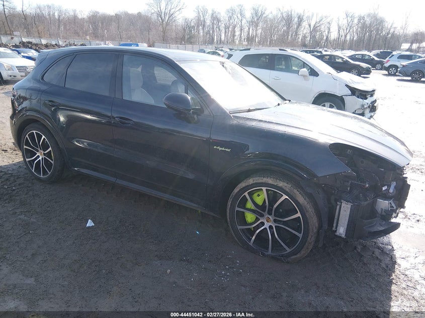 2021 Porsche Cayenne E-Hybrid Turbo S