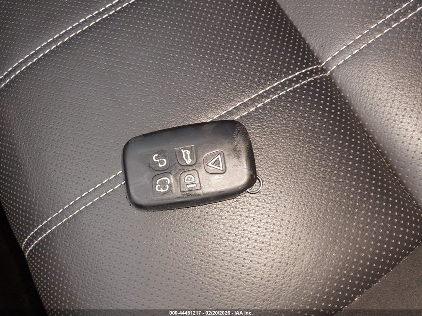 2019 Land Rover Range Rover Velar P250 R-Dynamic Se VIN: SALYL2EX0KA203536 Lot: 44451217