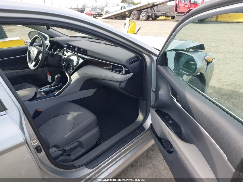 2020 Toyota Camry Le Hybrid