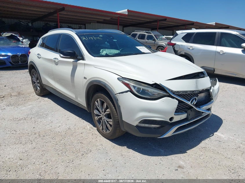 2017 INFINITI QX30 auction photo 1