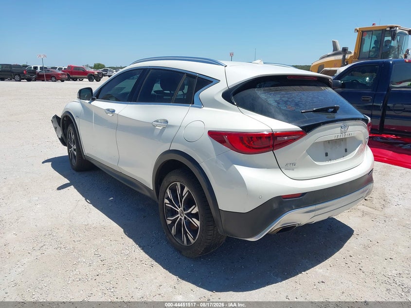 2017 INFINITI QX30 auction photo 3