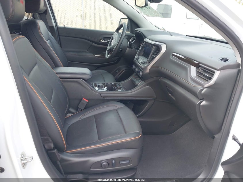 2023 GMC Acadia Awd At4