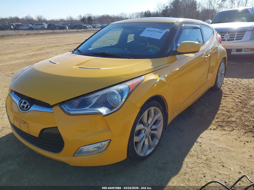 2013 Hyundai Veloster Base W/Black