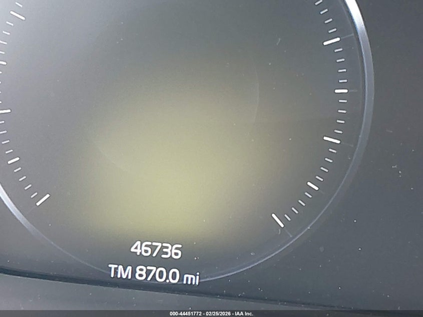 2021 Volvo Xc40 T5 R-Design VIN: YV4162UM6M2539824 Lot: 44451772